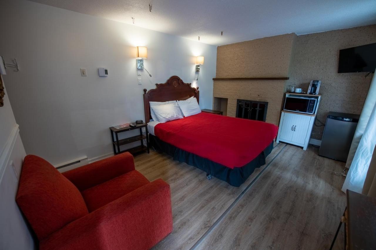 Motel Fleur De Lys Magog Buitenkant foto