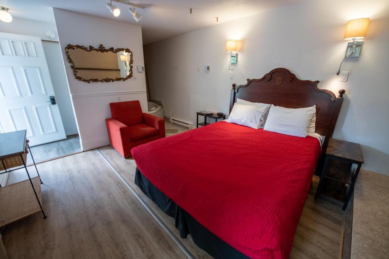 Motel Fleur De Lys Magog Buitenkant foto