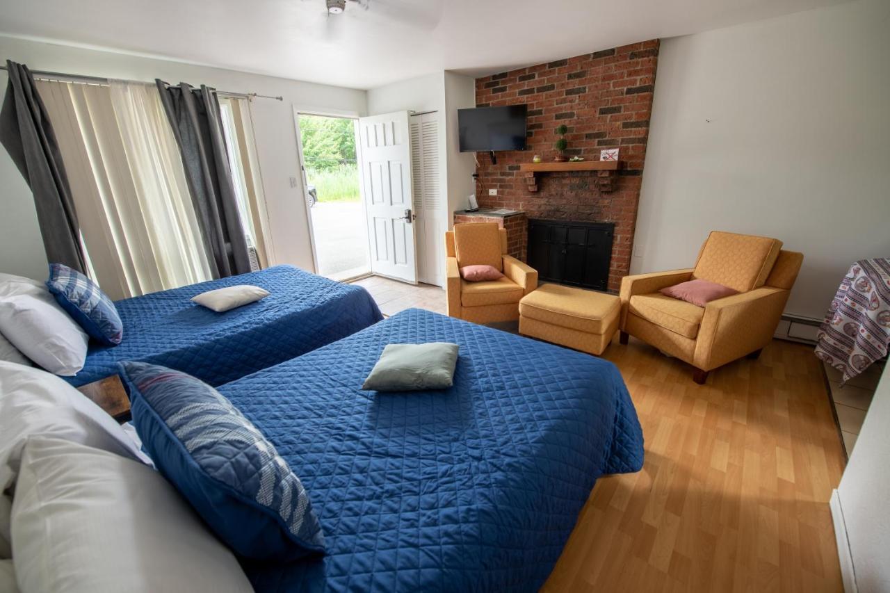 Motel Fleur De Lys Magog Buitenkant foto