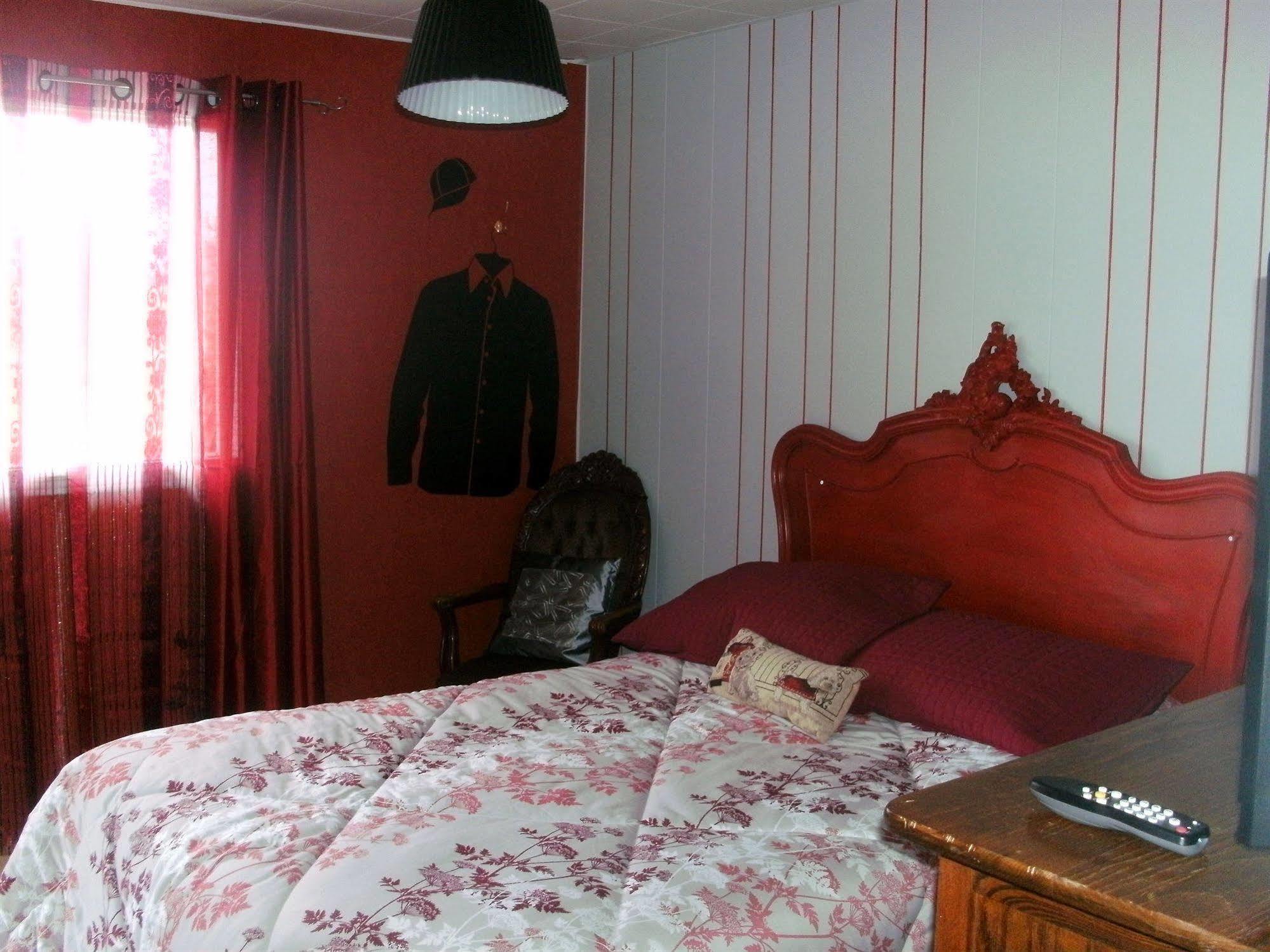 Motel Fleur De Lys Magog Buitenkant foto